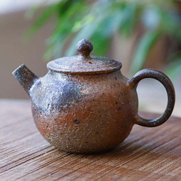 Holzbrand Gongfu Teekännchen aus Jing De Zhen (125 ml)