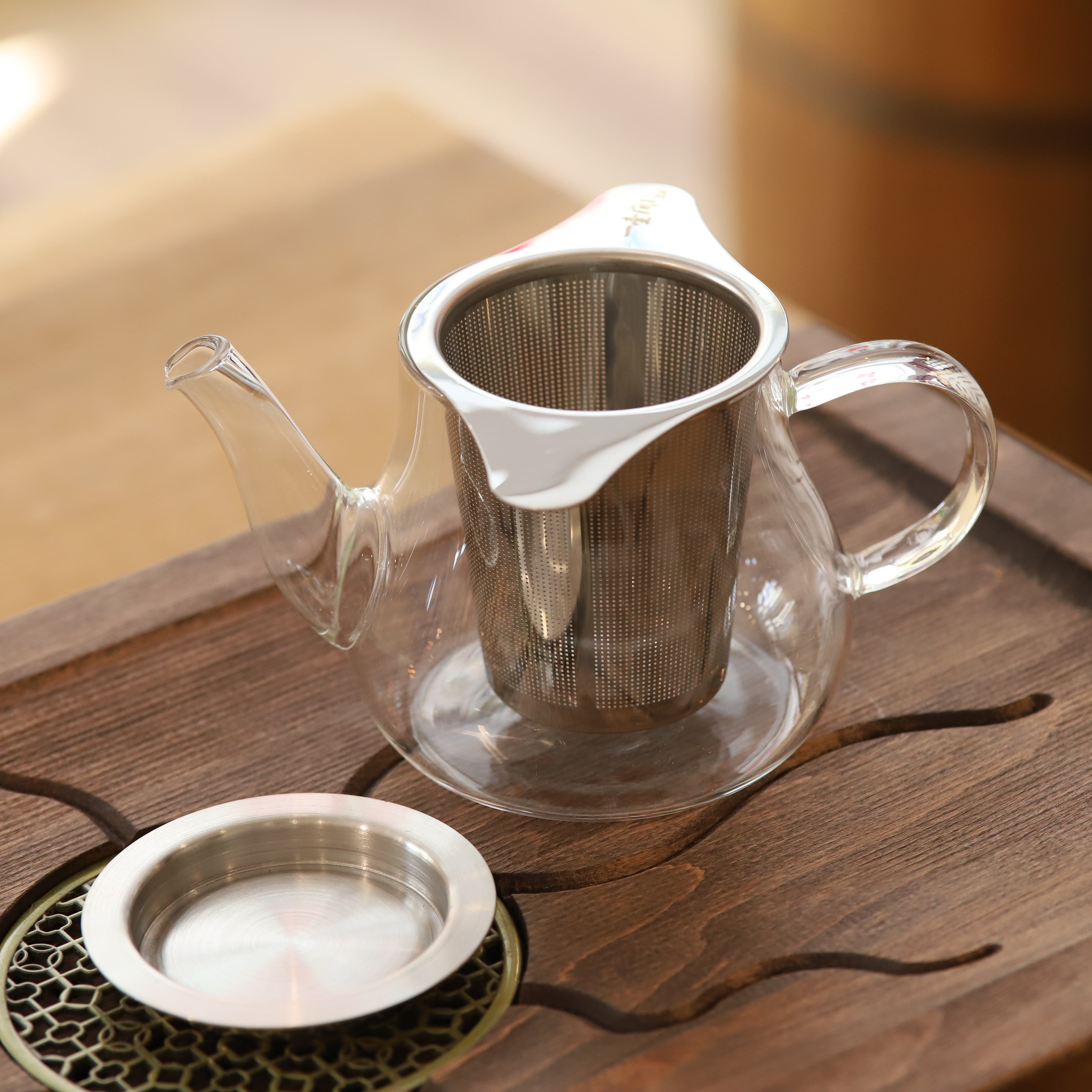 Teesieb mit Griff u. Deckel