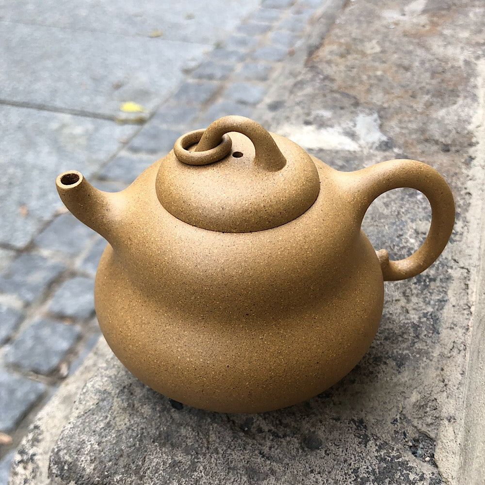 Yixing Duanni Hulu Teapot - Thumbnail 2