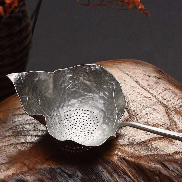 Lotus tea strainer